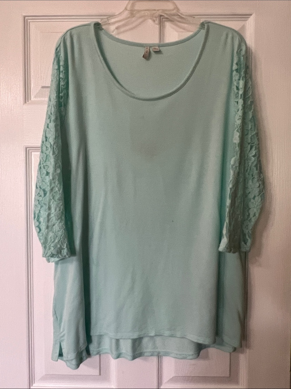 Cato Mint Lace-Sleeve Tunic Top